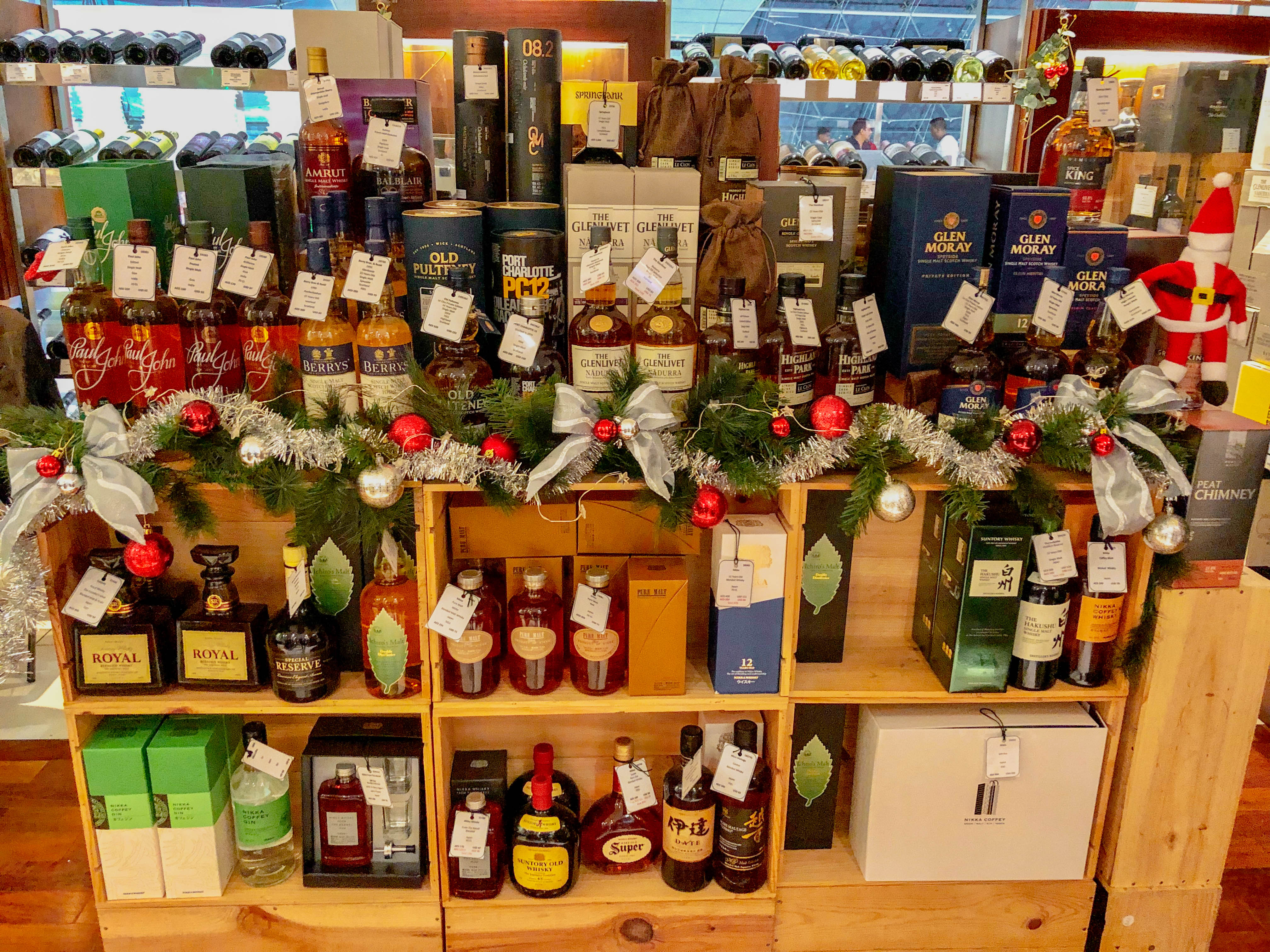 Emirates First Class Lounge - In-house Le Clos wine shop