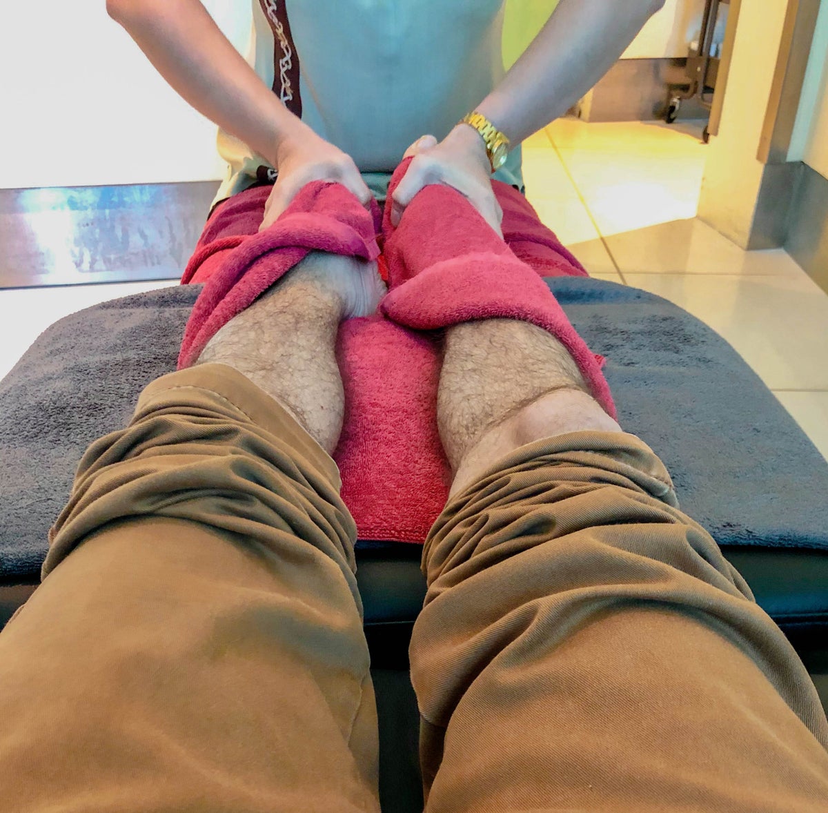 The 15-minute Reflex Therapy massage.