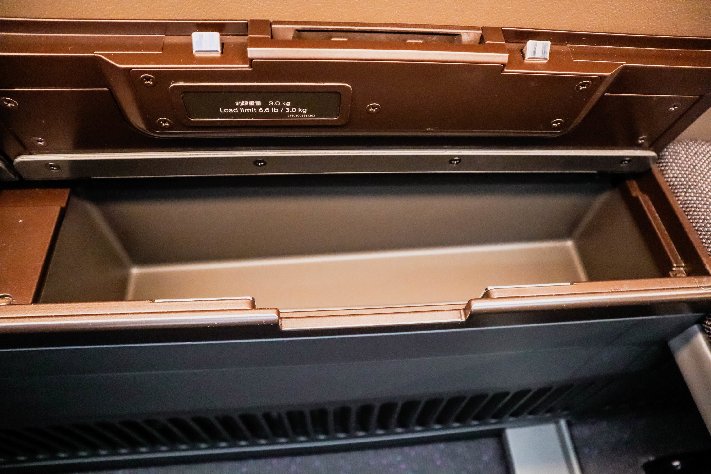 ANA A380 First Class Storage
