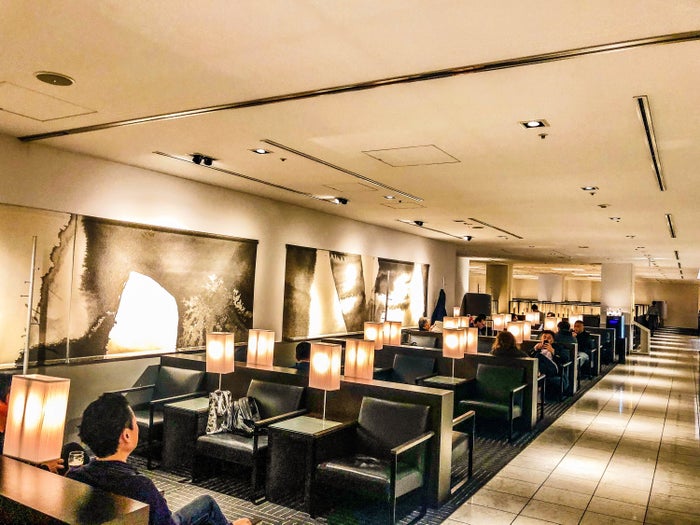 ANA Business Class Lounge Seating