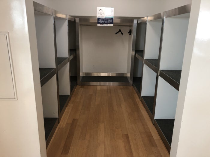 Korean Air Business Class Lounge Luggage Storage 2