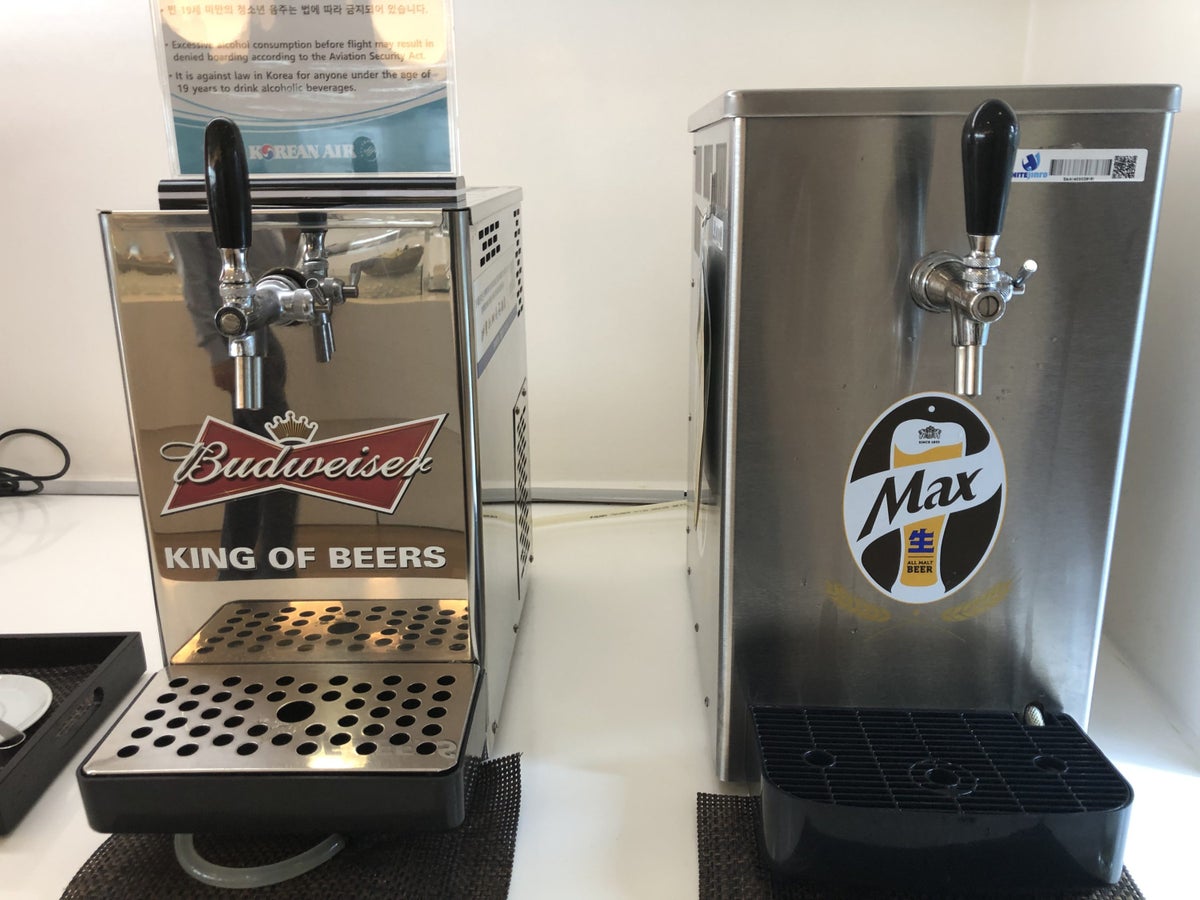 Korean Air business class lounge beer on tap