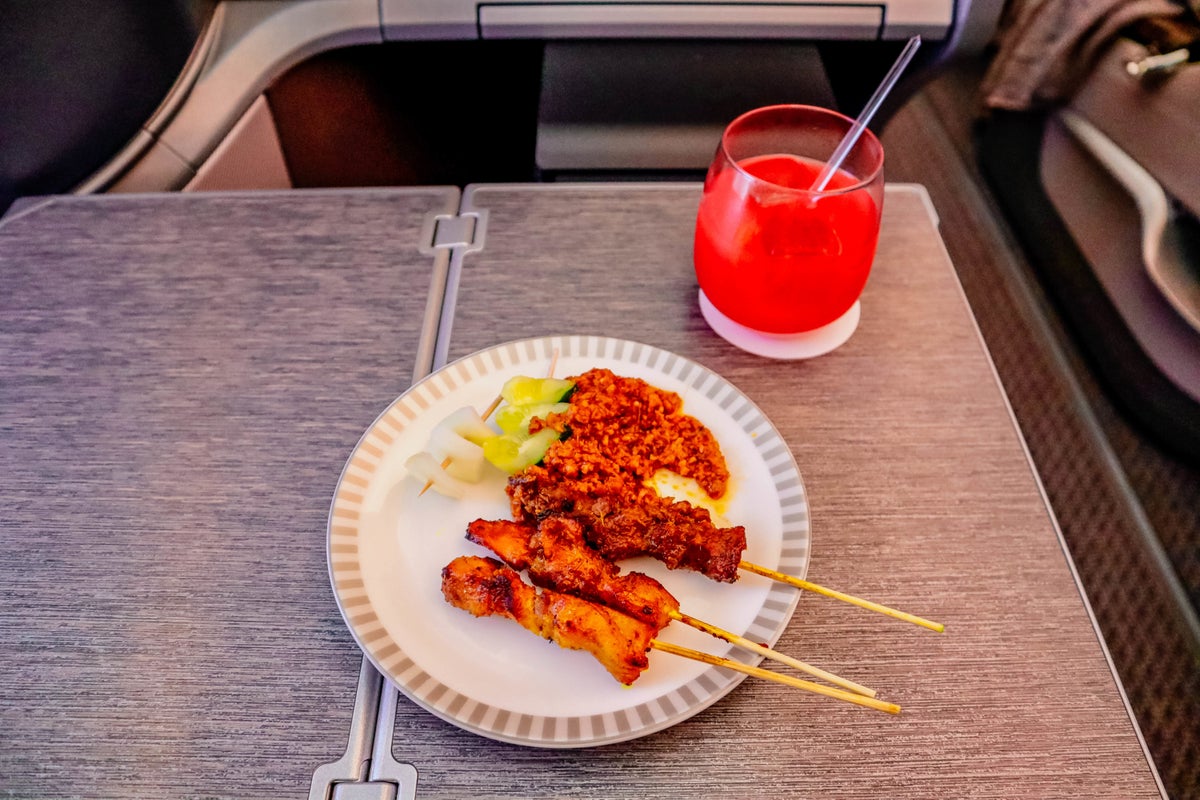 Singapore Airlines B787-10 Business Class Cabin Satay and Singapore Sling