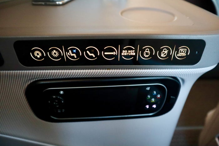 Singapore Airlines B787-10 Regional Business Class Touch Panel