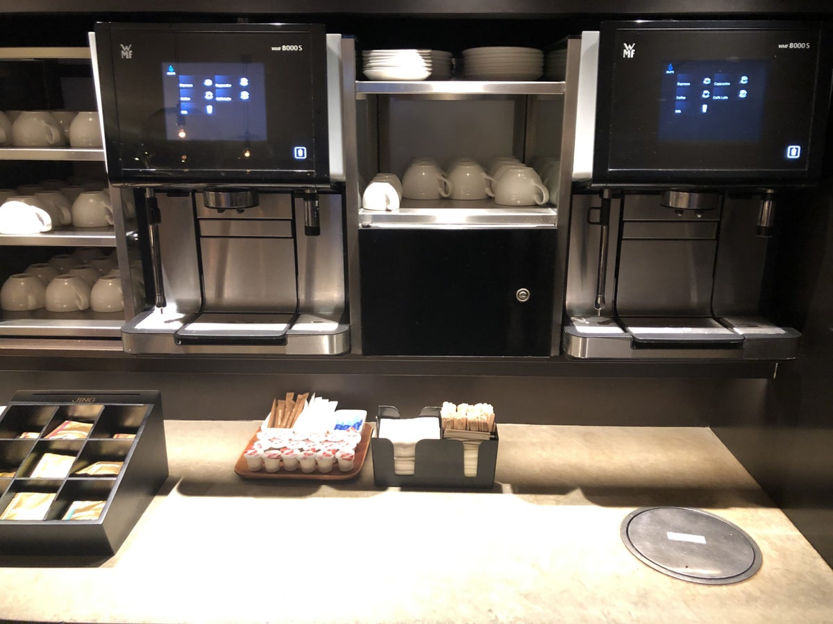 The Pier, Business at Hong Kong International Airport tea room espresso machine