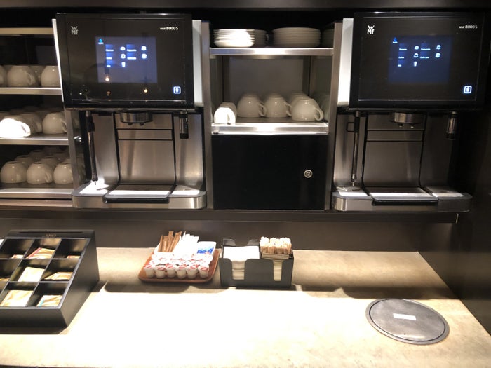 The Pier, Business at Hong Kong International Airport tea room espresso machine