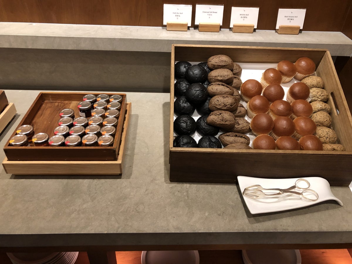 The Pier, First at Hong Kong International Airport bread and preserves