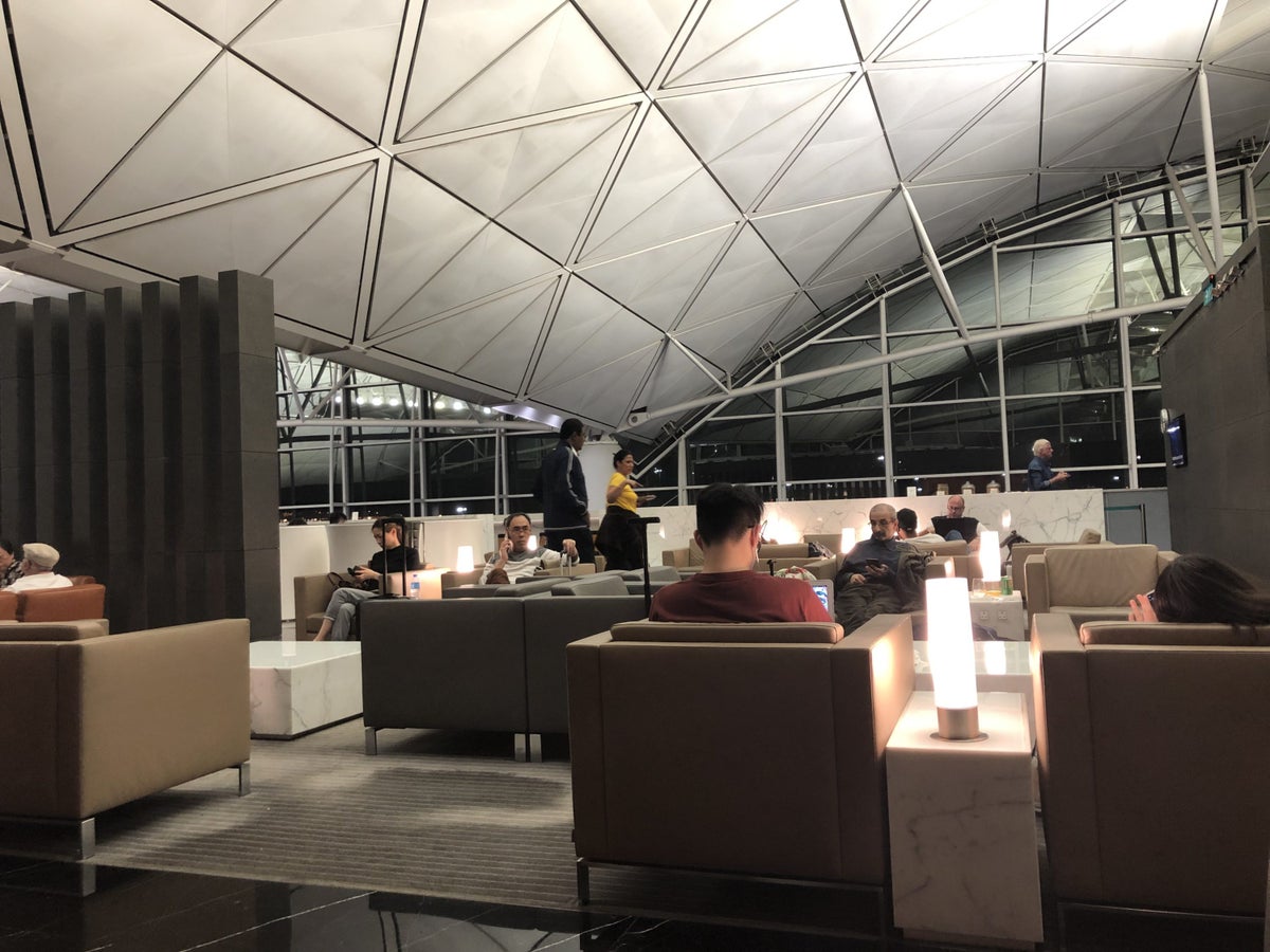 The Wing, Business at Hong Kong International Airport seating