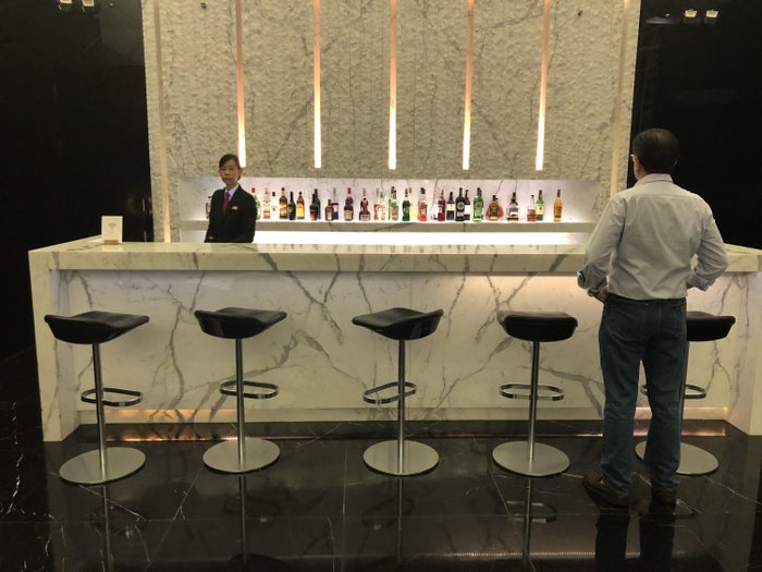 The Wing, First at Hong Kong International Airport bar