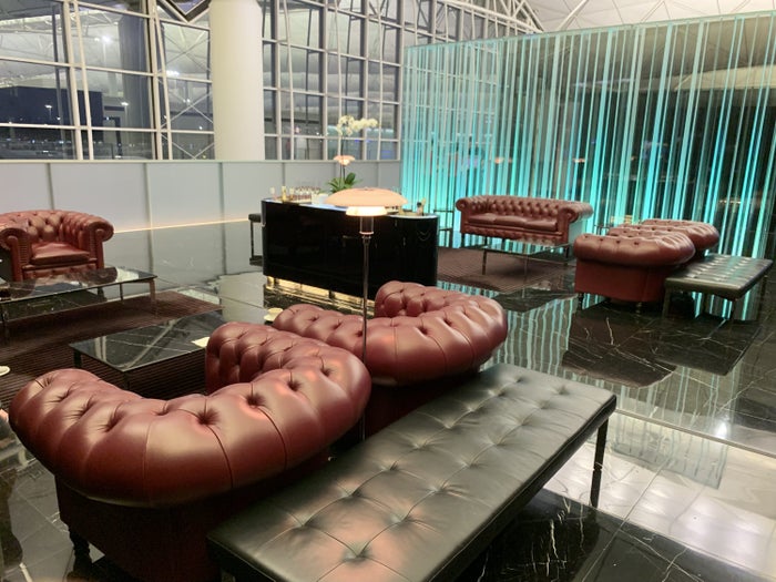 The Wing, First Class Lounge at Hong Kong International Airport [Review]