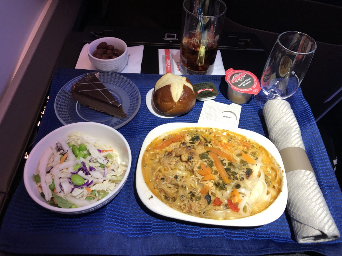 United Polaris 787-10 Meal