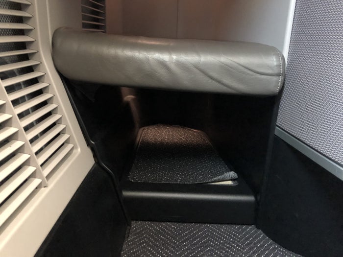 United Polaris 787-10 footwell level view