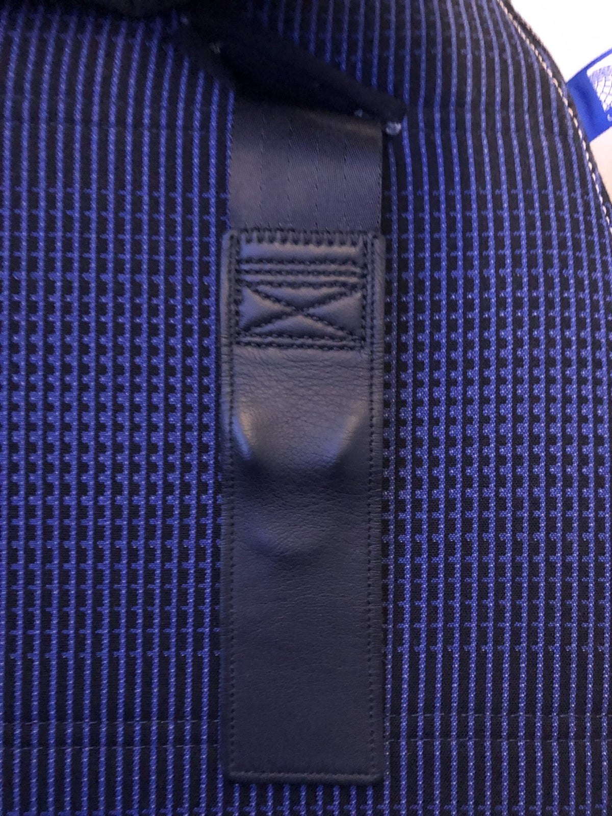 United Polaris 787-10 shoulder strap