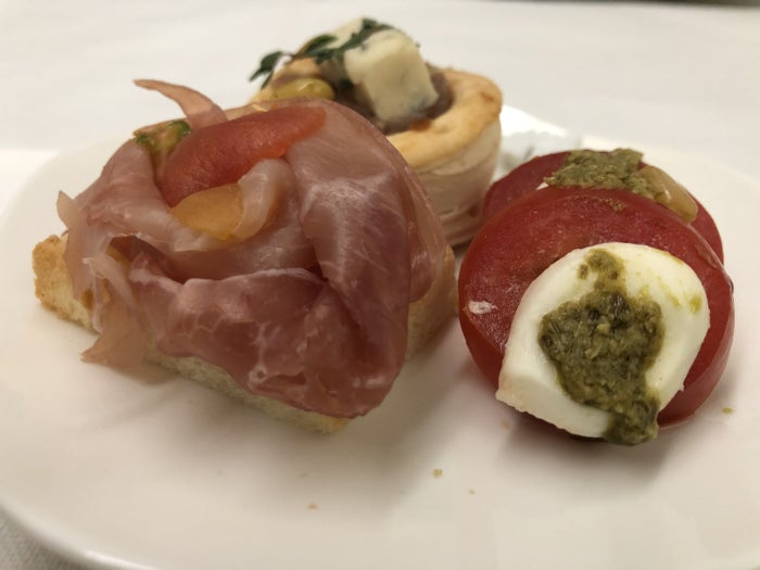 Vietnam Airlines 787-9 business class amuse bouche