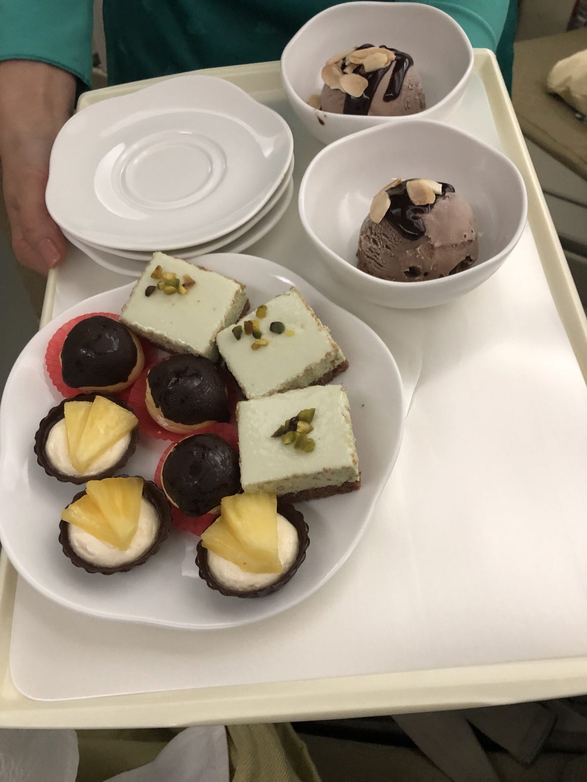 Vietnam Airlines 787-9 business class desserts