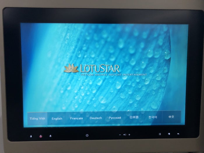 Vietnam Airlines 787-9 business class in-flight monitor