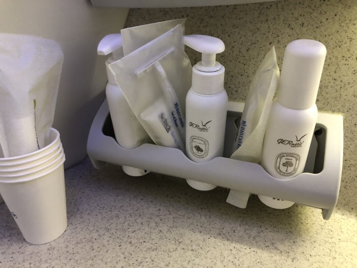 Vietnam Airlines 787-9 business class lavatory amenities