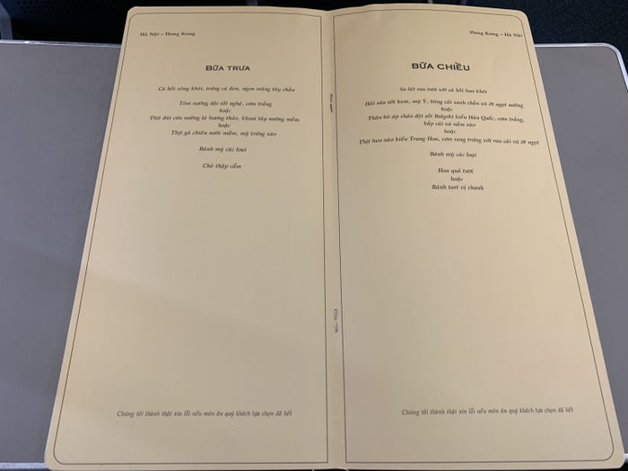 Vietnam Airlines A321 business class meals Vietnamese language