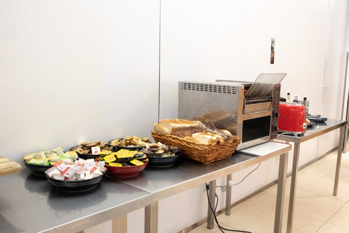 Qantas Business Lounge Sydney Toast Station