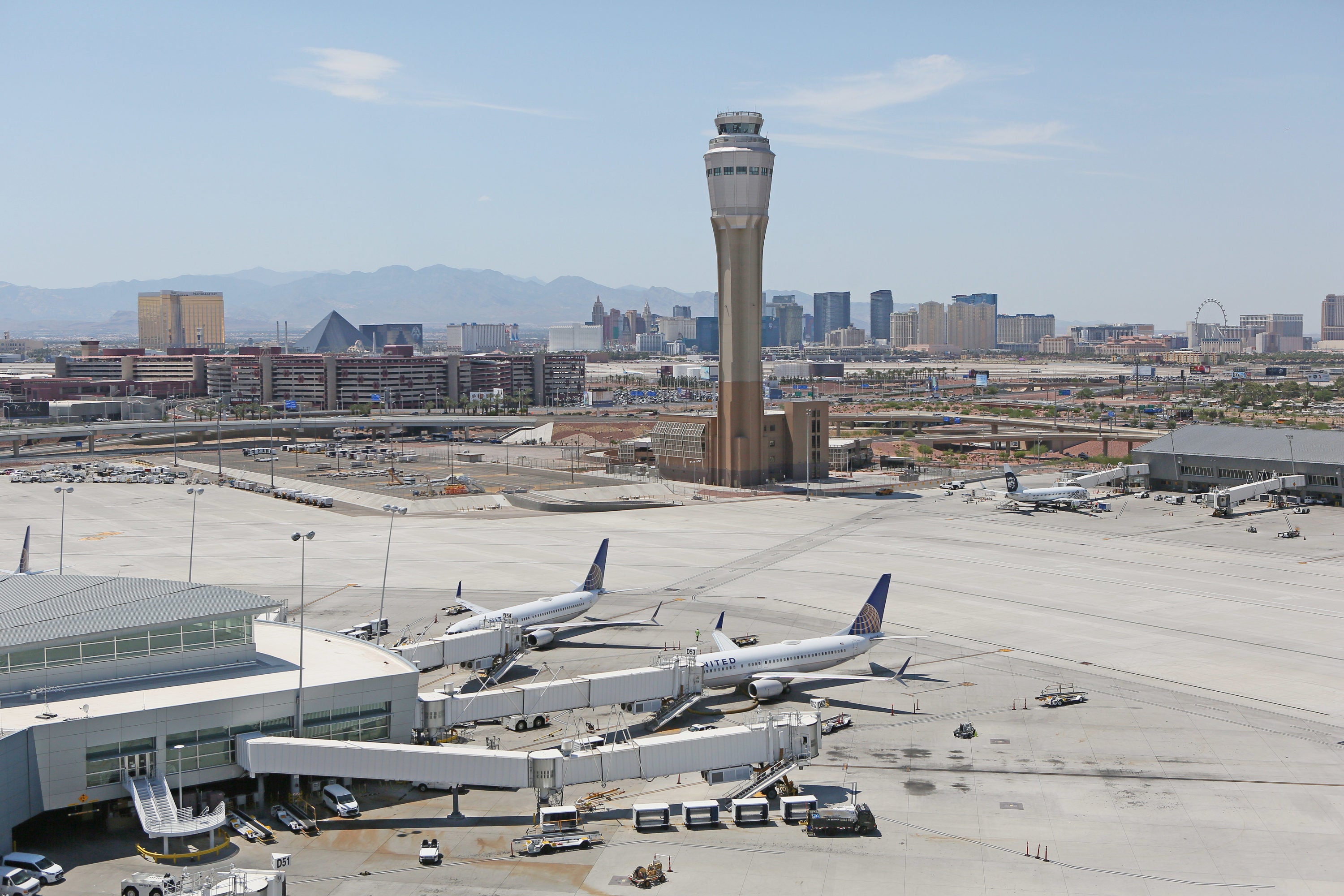 Las Vegas NV International LAS Lounges - LAS Airport Guide and lounges.