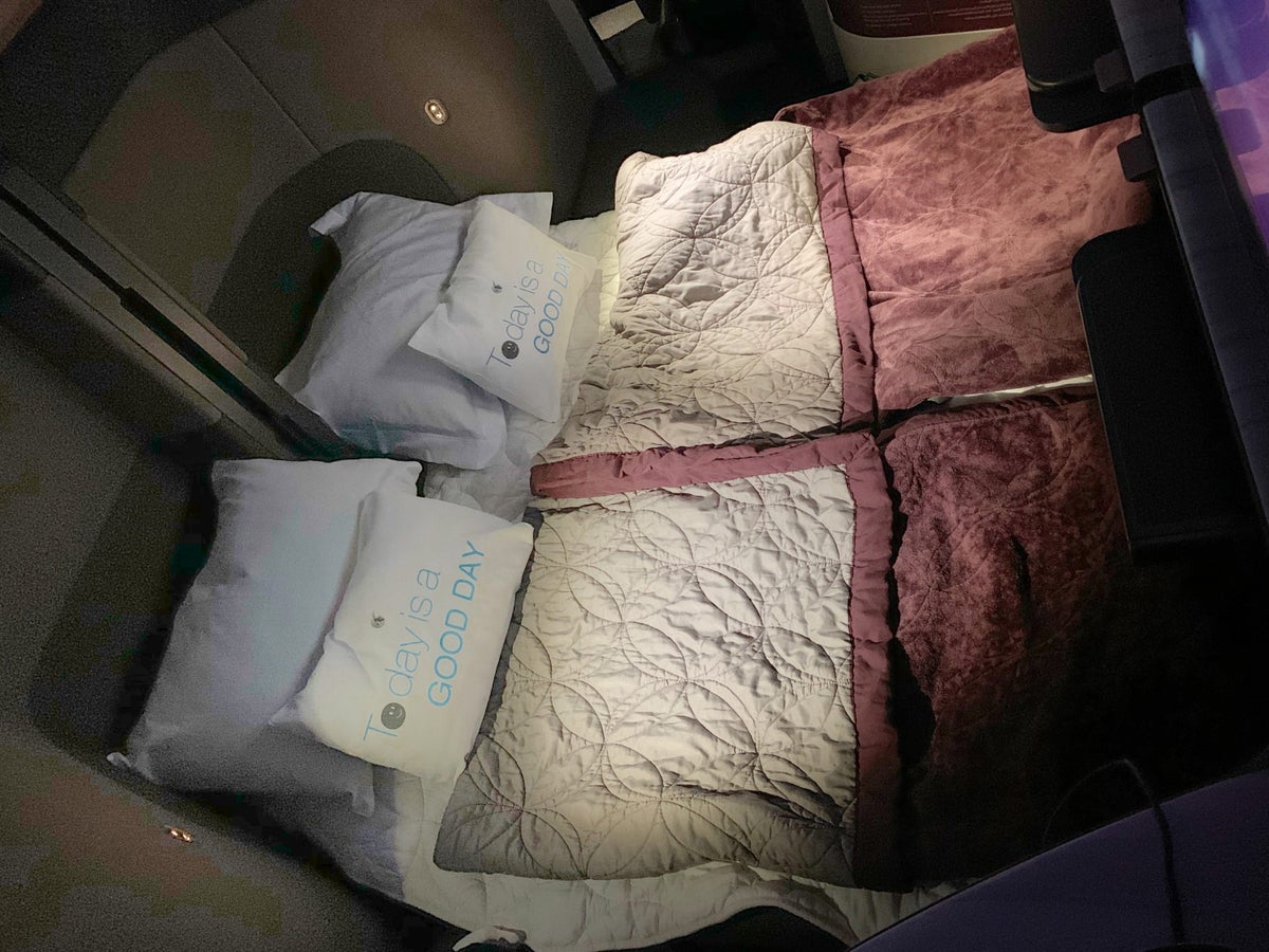 Qatar QSuites, Boeing 777, Double Lie Flat Bed