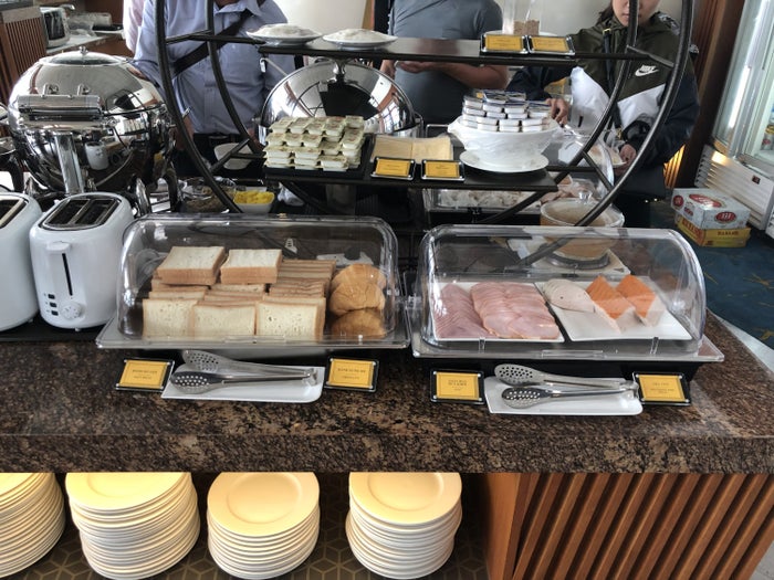 Vietnam Airlines Lotus Lounge Hanoi Bread and Cold Cuts