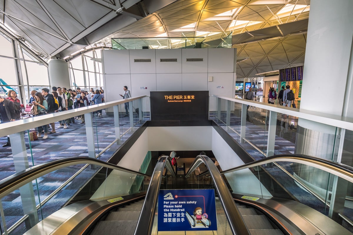 Cathay Pacific Lounge Hong Kong - The Pier Entrance Escalators