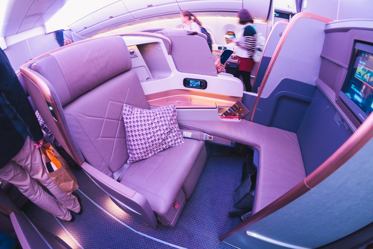 Singapore Airlines Airbus A350 Business Class Middle Seat