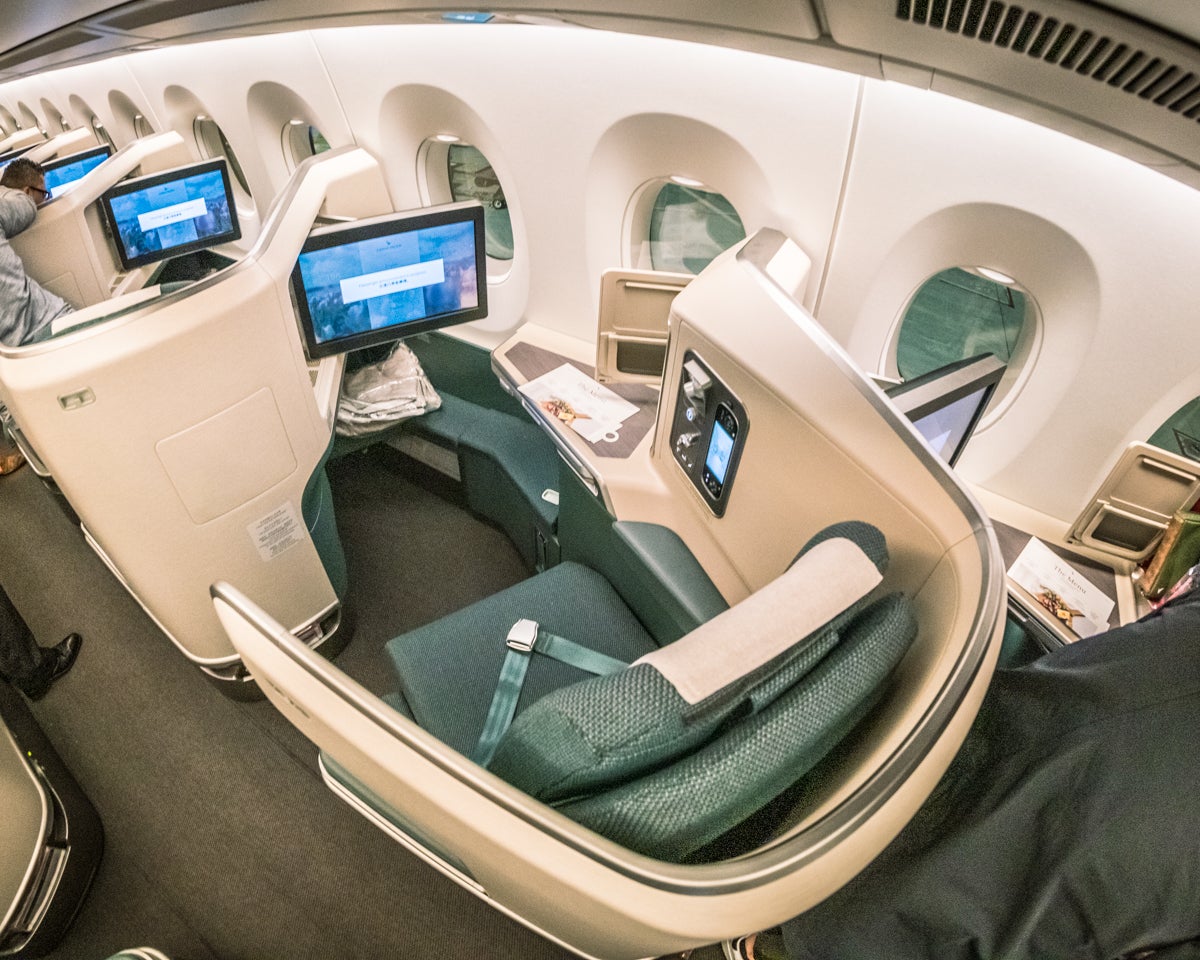 Cathay Pacific Airbus A3501000 Business Class Review [HKG > AMS]