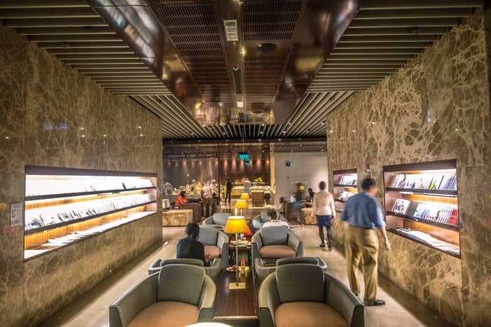 Singapore Airlines SilverKris Business Class Lounge Changi - Sea
