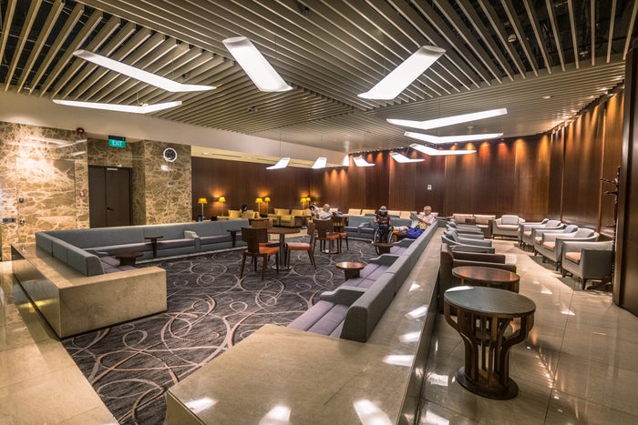 Singapore Airlines SilverKris Business Class Lounge Changi - Sea