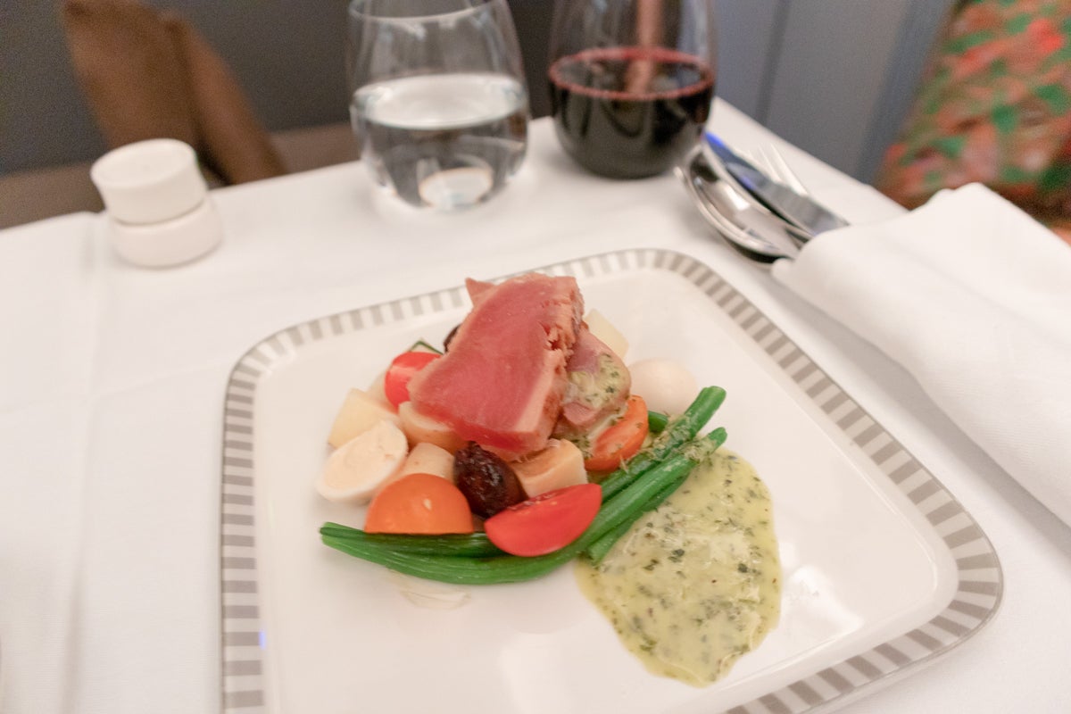 Singapore Airlines Airbus A350 Business Class - Seared Tuna
