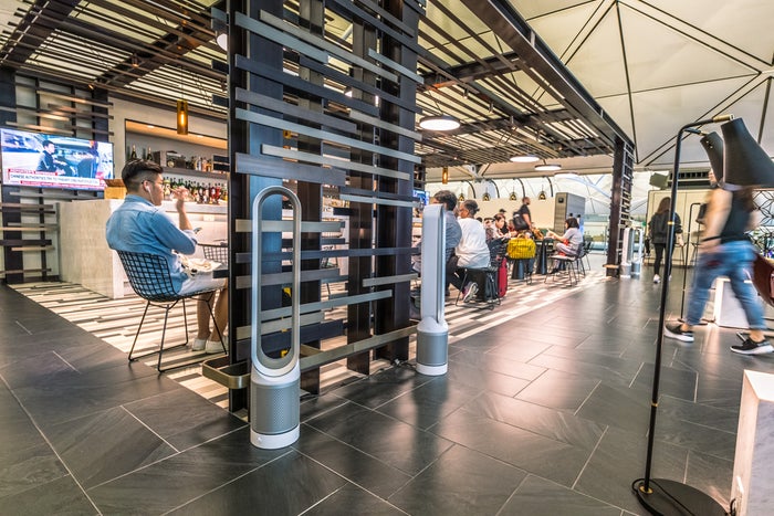 American Express Centurion Lounge Hong Kong - Fans