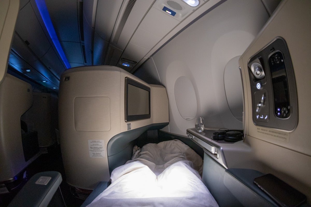 Cathay Pacific Airbus A350 Business Class Flat-Bad from Point of