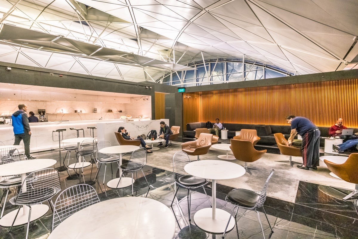 Cathay Pacific Lounge Hong Kong - The Wing - Coffee Loft Seating