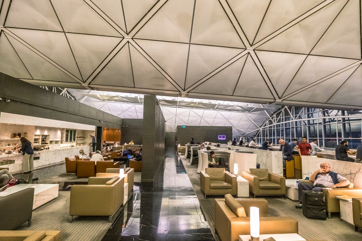 Cathay Pacific Lounge Hong Kong - The Wing - Lounge Seating