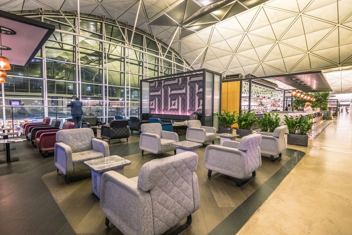 Qantas Hong Kong Lounge - Lounge Seating