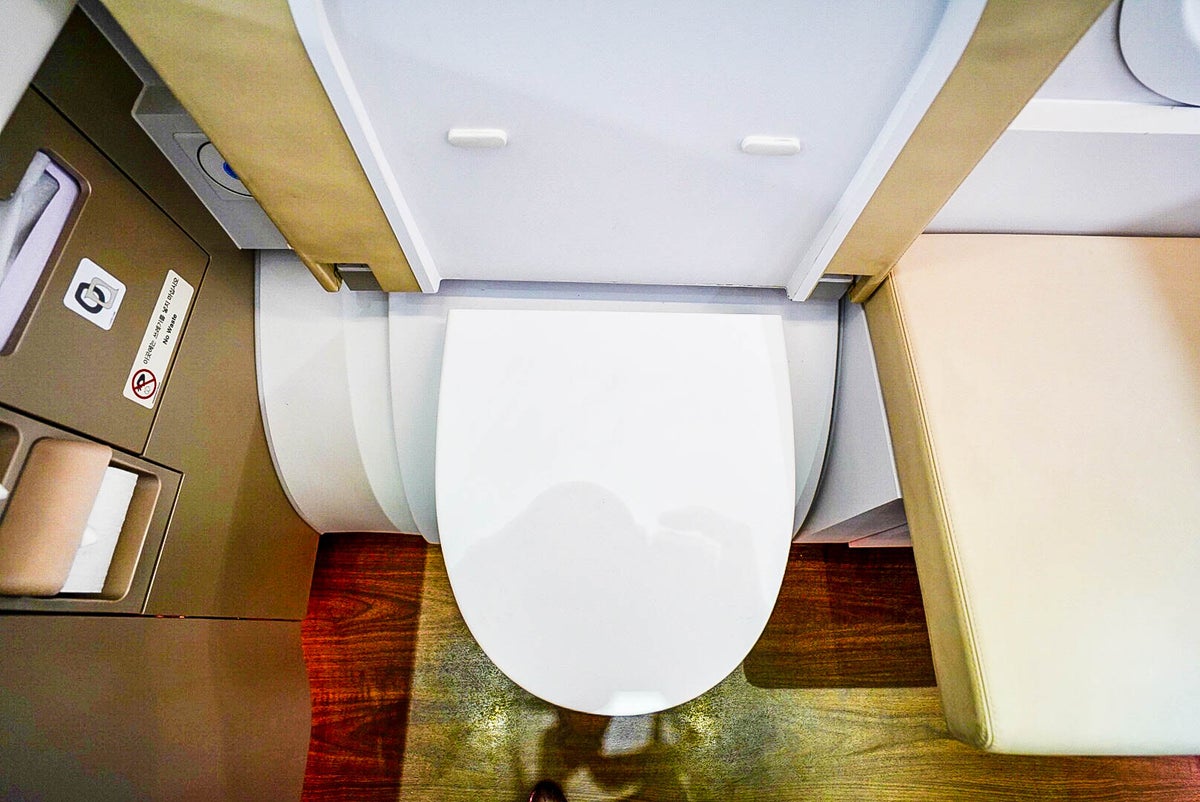 Asiana Airlines A380 First Class Lavatory - Cherag Dubash