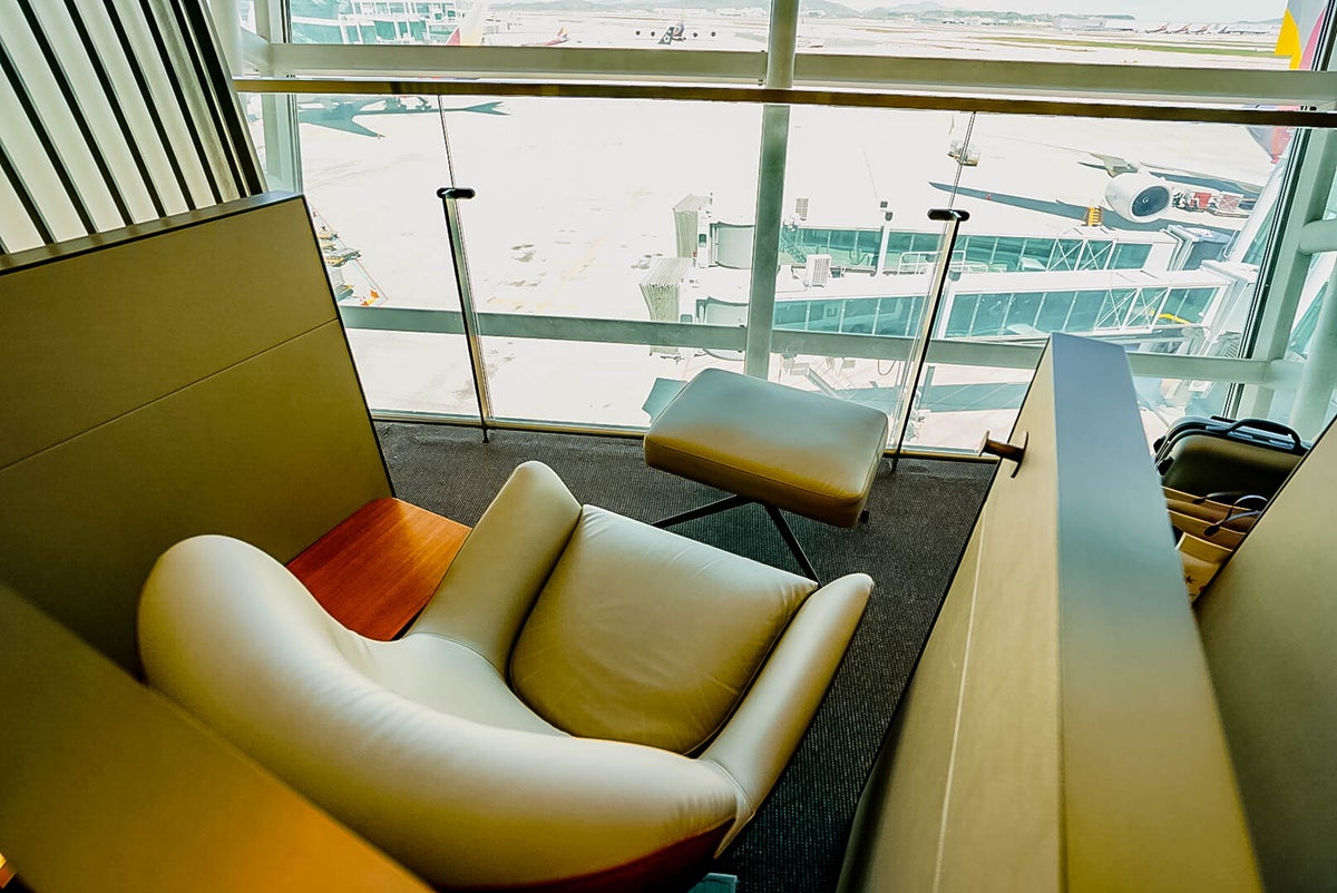Asiana Airlines A380 First Class Lounge Window Seating - Cherag_Dubash