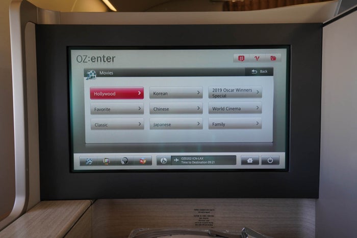 Asiana Airlines A380 First Class Movies - Cherag Dubash