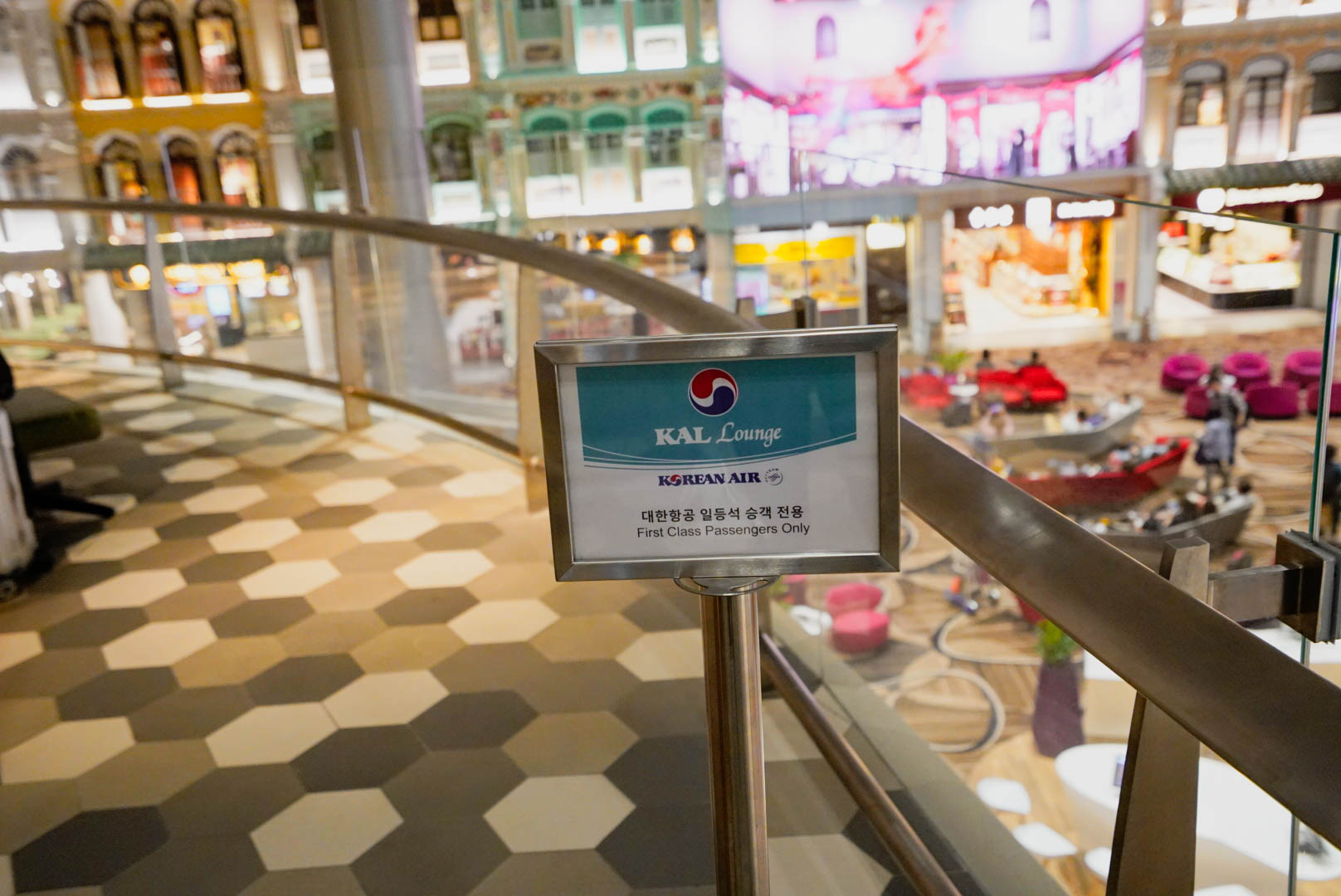 Blossom Lounge First Class Area Changi Airport T4 - Cherag Dubash