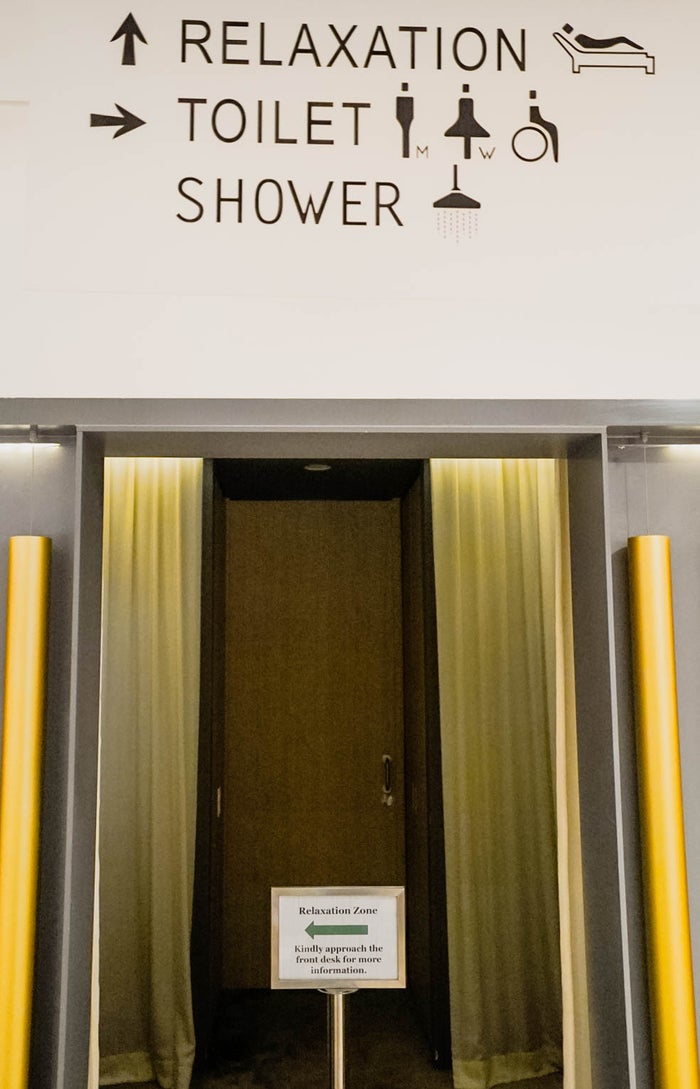 Blossom Lounge Showers Changi Airport T4 - Cherag Dubash