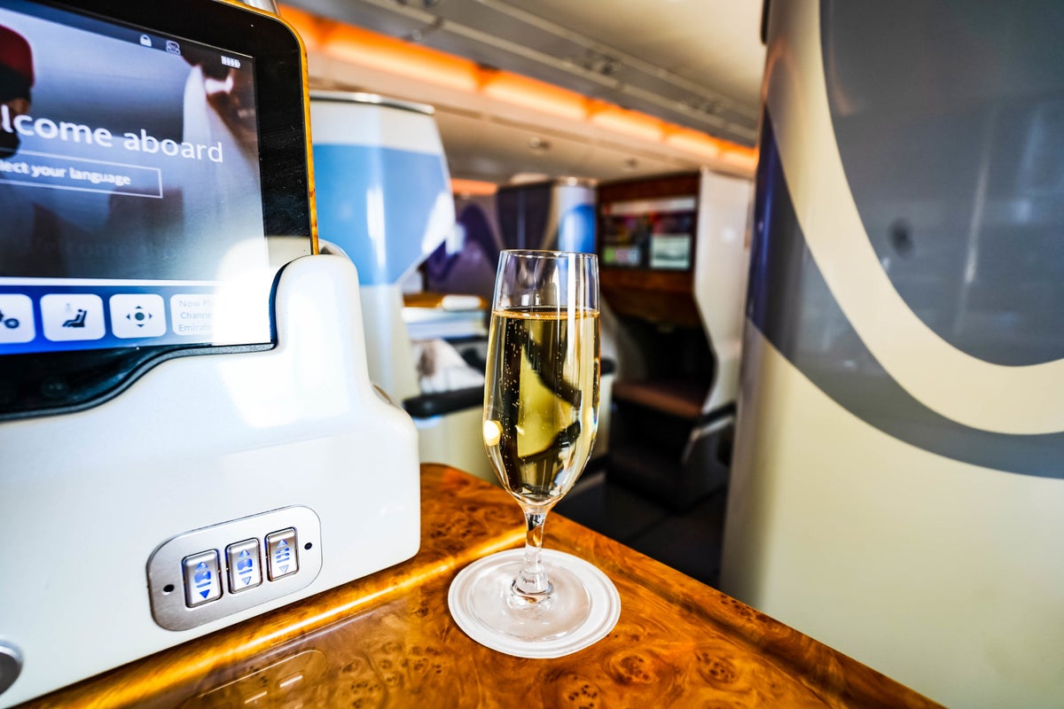 Emirates A380 Business Class - Champagne