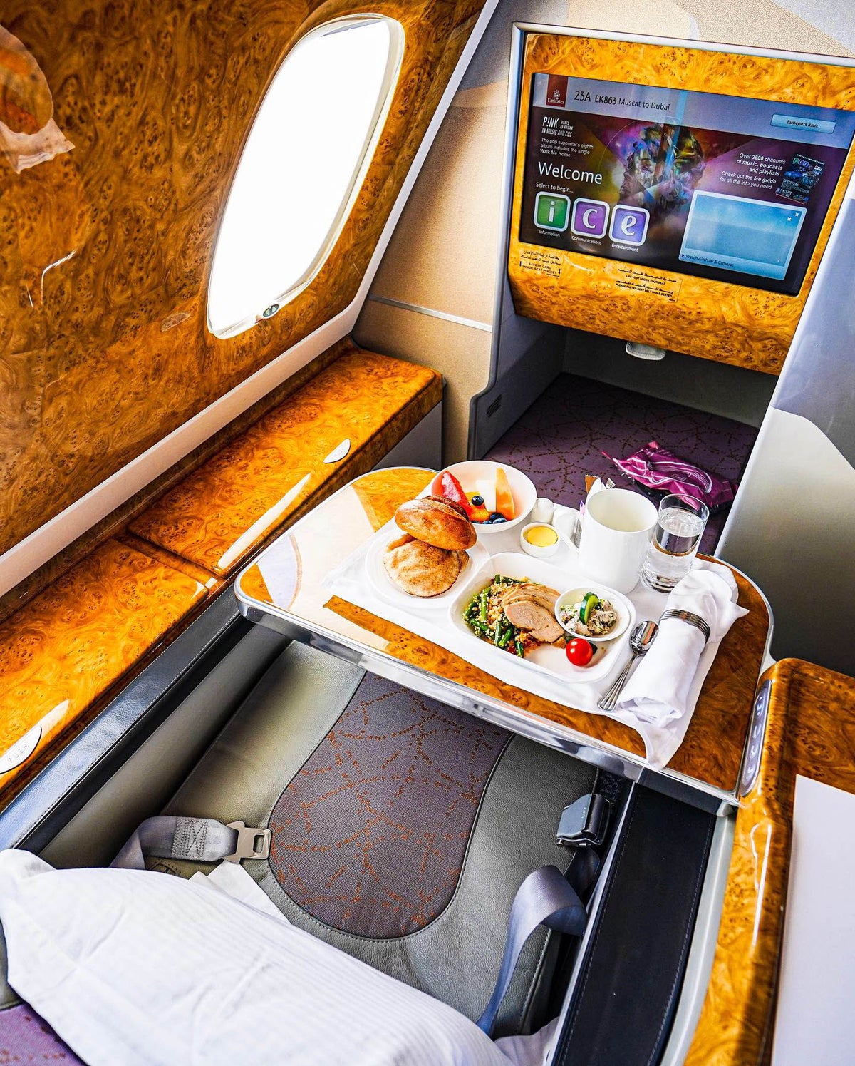 Emirates A380 Business Class - Snack