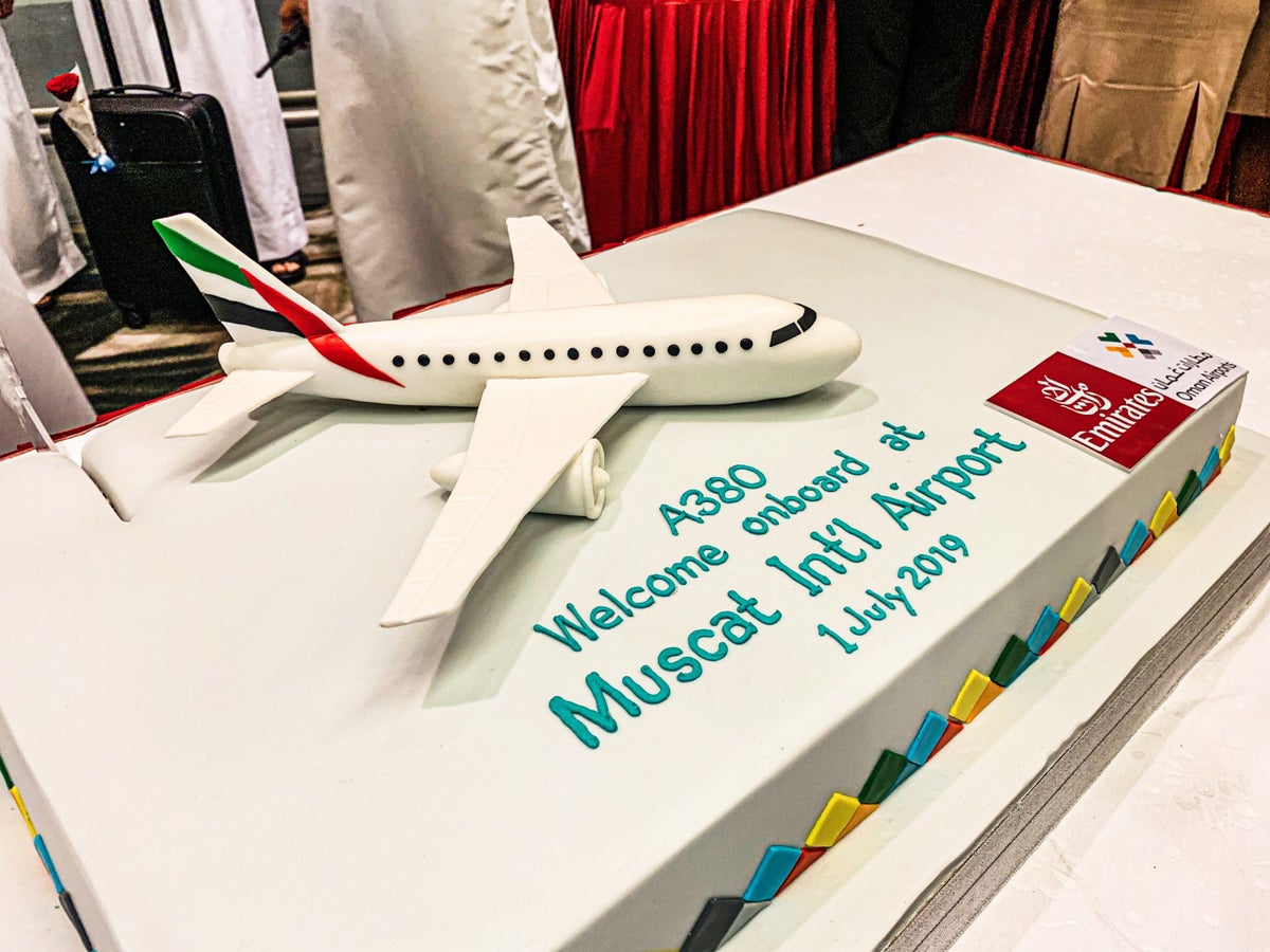 Emirates Inaugural World's Shortest A380 Flight Cake