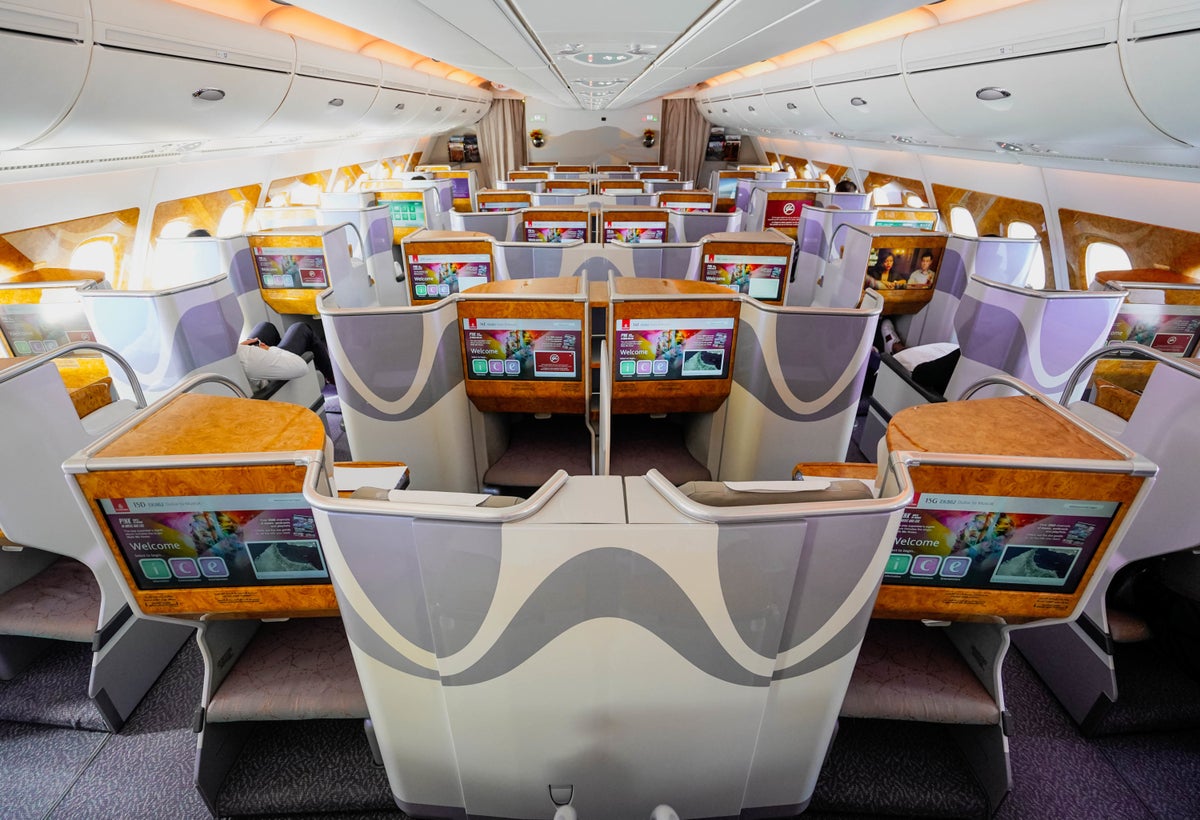 Emirates’ Inaugural World’s Shortest Airbus A380 Flight – Business Class Review (Dubai to Muscat)