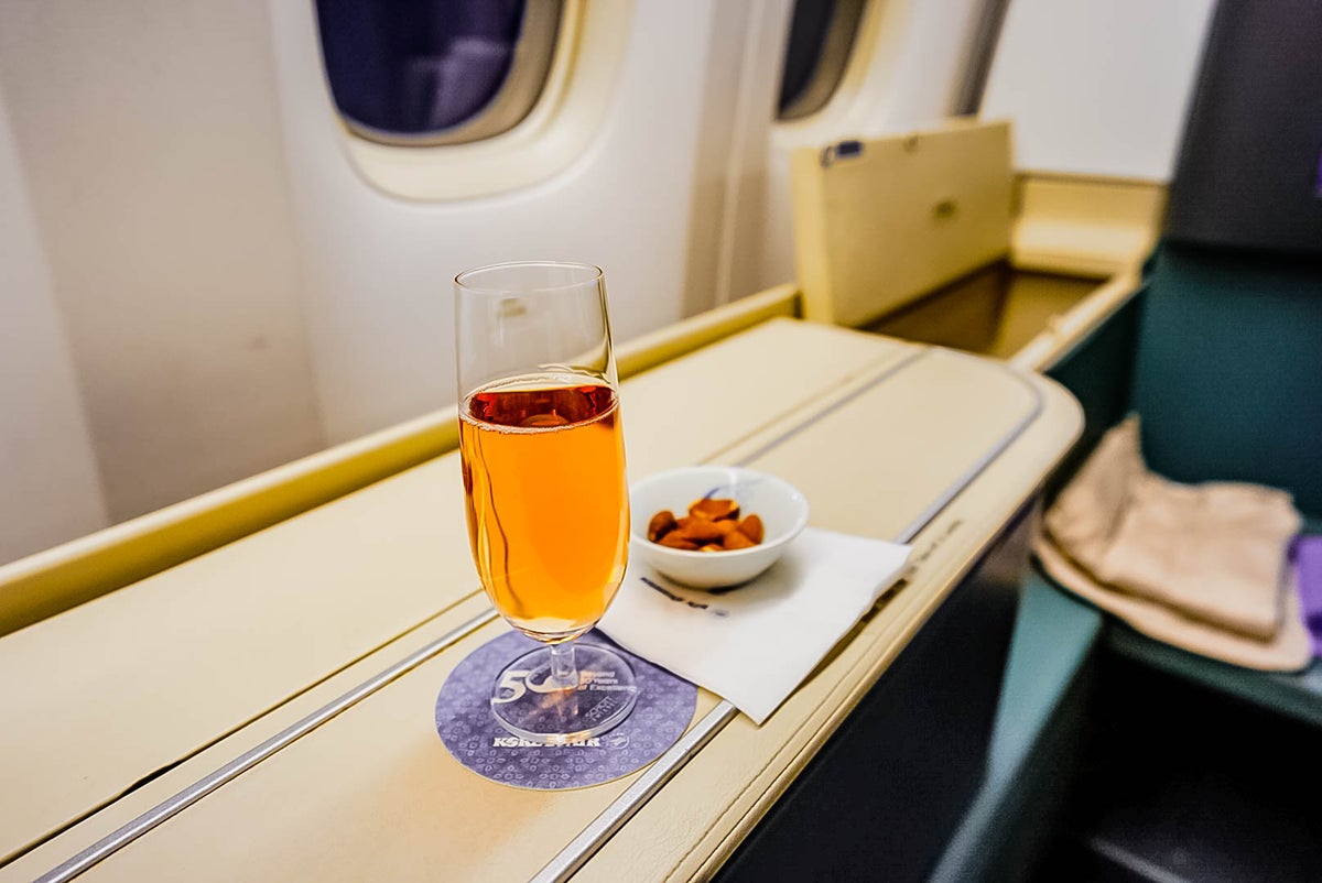 Korean_Air Boeing 777 First Class Champagne - Cherag Dubash