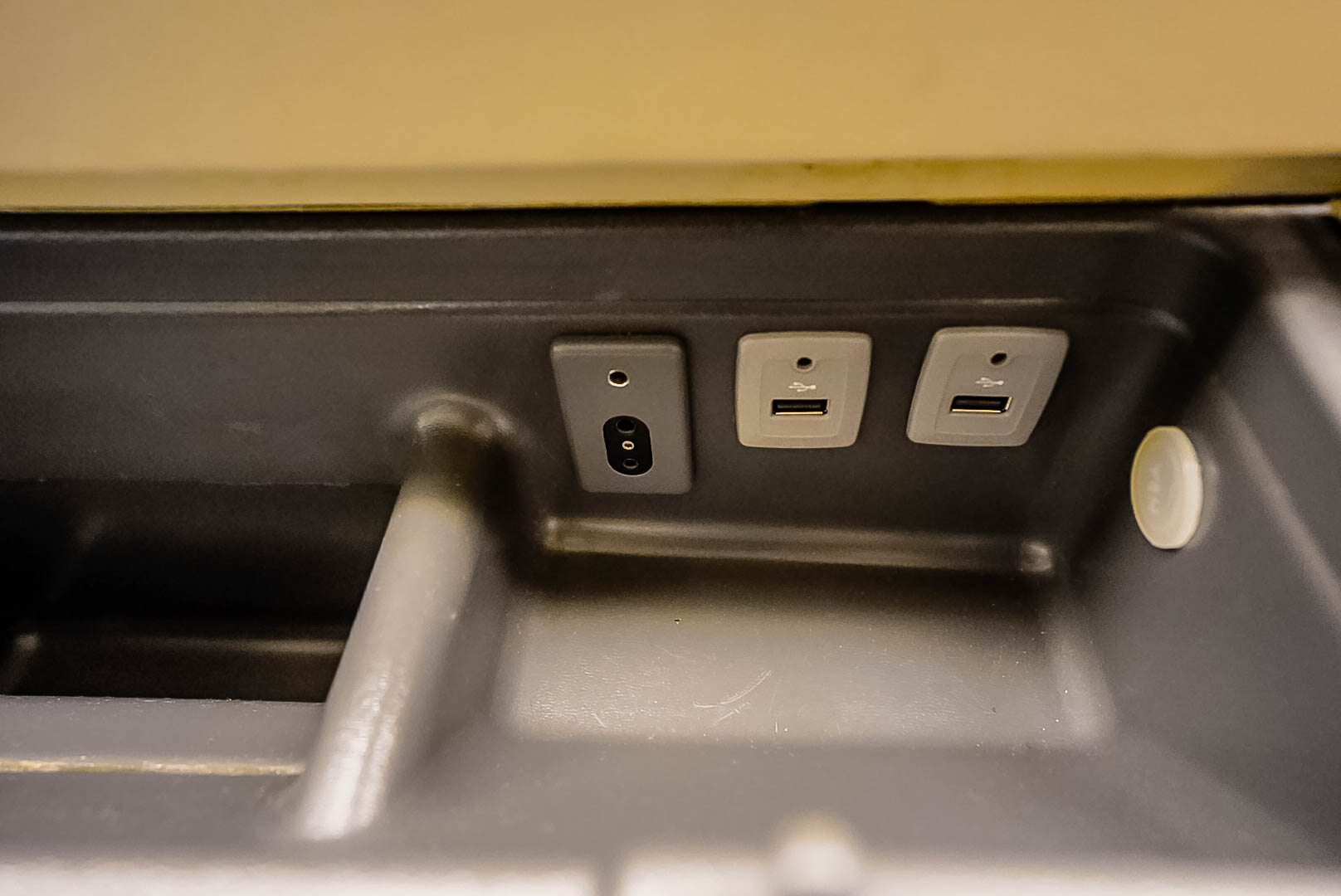 Korean Air Boeing 777 First Class USB ports - Cherag Dubash