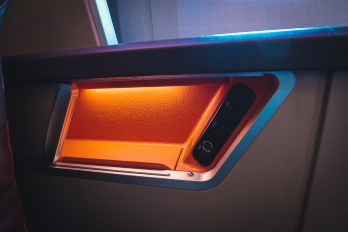 Singapore Airlines Boeing 777 First Class - Seat Storage