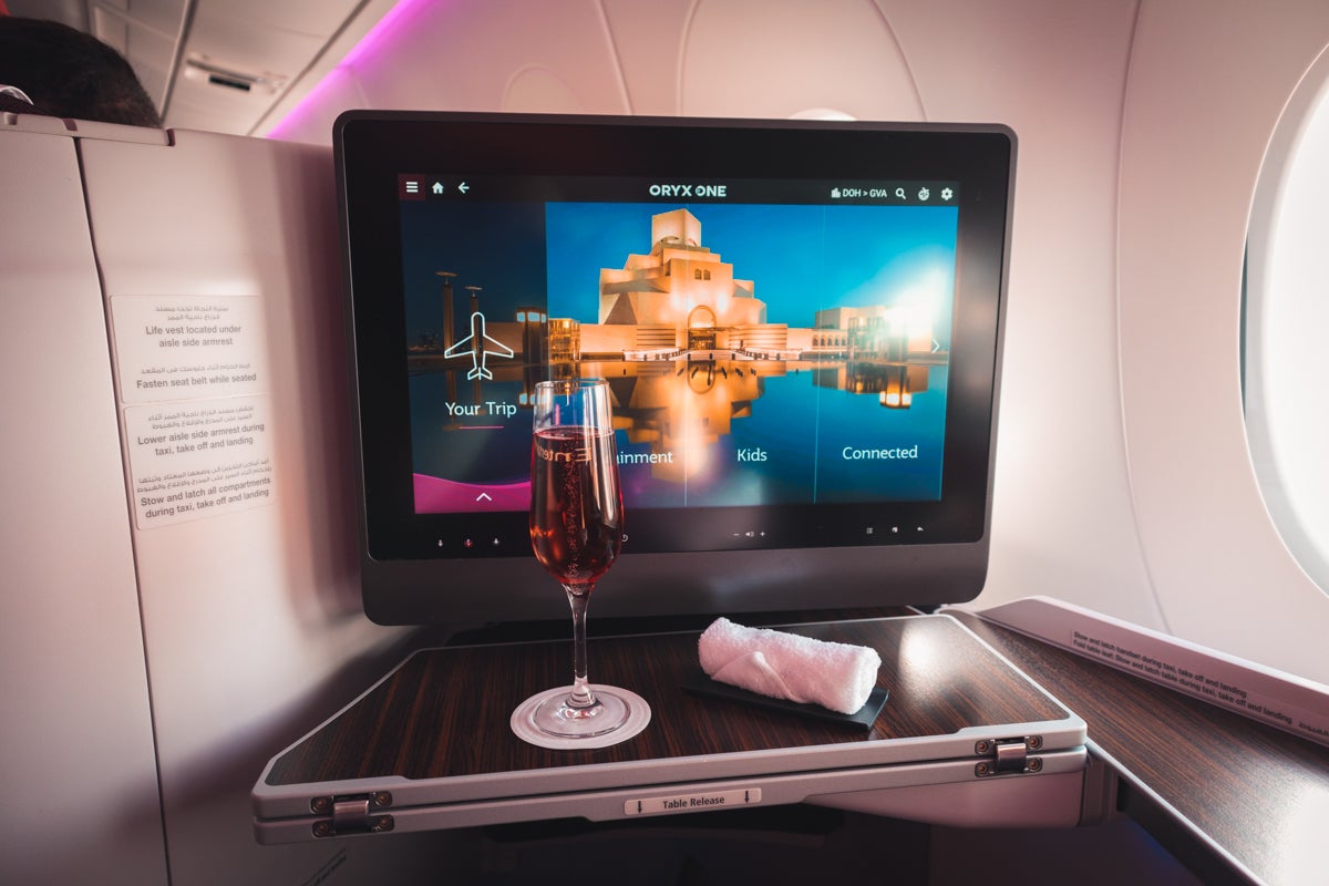 Qatar Airways Airbus A350 Business Class - Pre-Departure Beverag